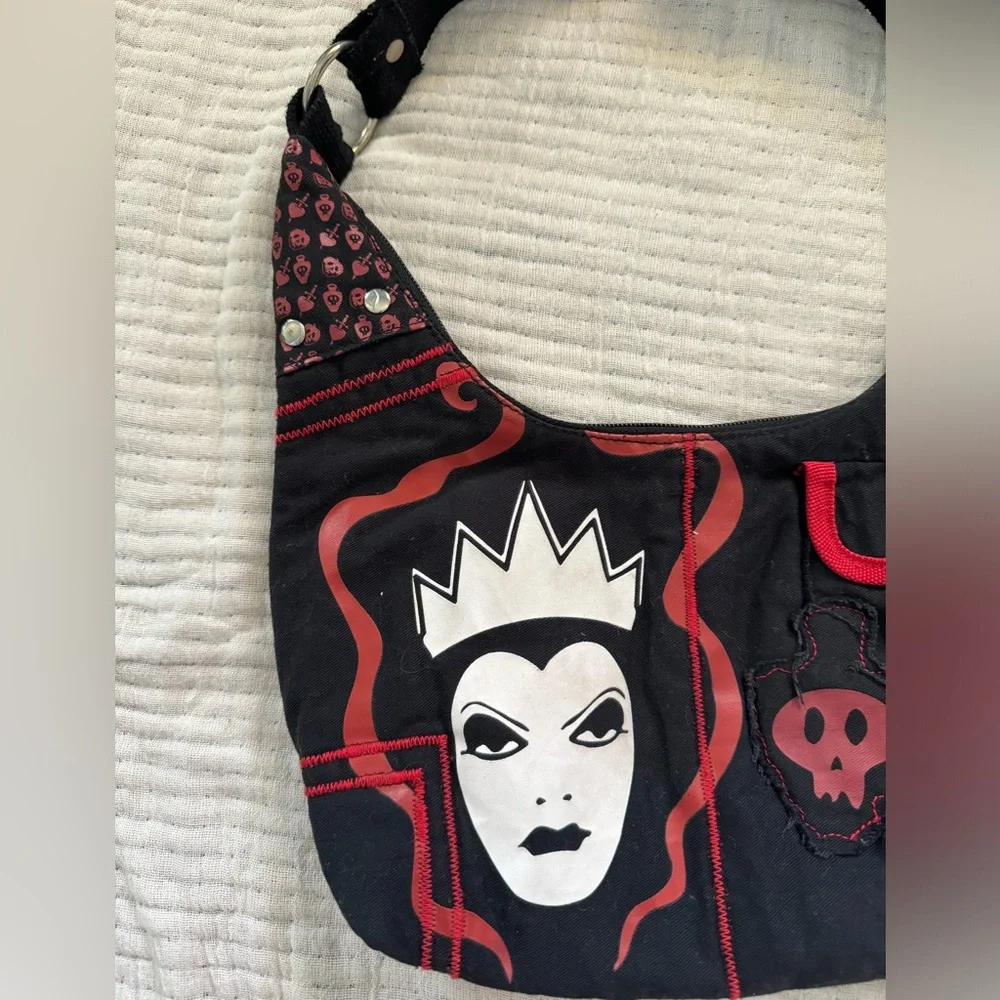 🍀Disney evil queen shoulder bag - Picture 6 of 6
